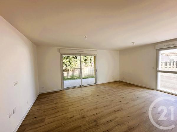 Appartement F3 à vendre  3 pièces - 60,90 m 2   LE FENOUILLER  - 85