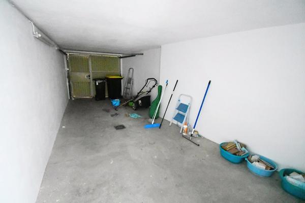 IDÉAL INVESTISSEURS – ENSEMBLE IMMOBILIER + 7 GARAGES À MONT-SAINT-MARTIN