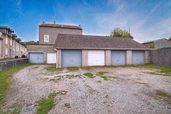 IDÉAL INVESTISSEURS – ENSEMBLE IMMOBILIER + 7 GARAGES À MONT-SAINT-MARTIN