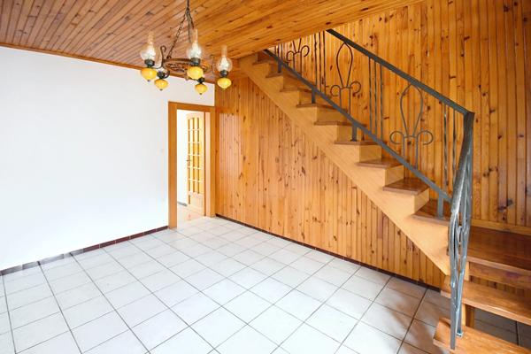 IDÉAL INVESTISSEURS – ENSEMBLE IMMOBILIER + 7 GARAGES À MONT-SAINT-MARTIN