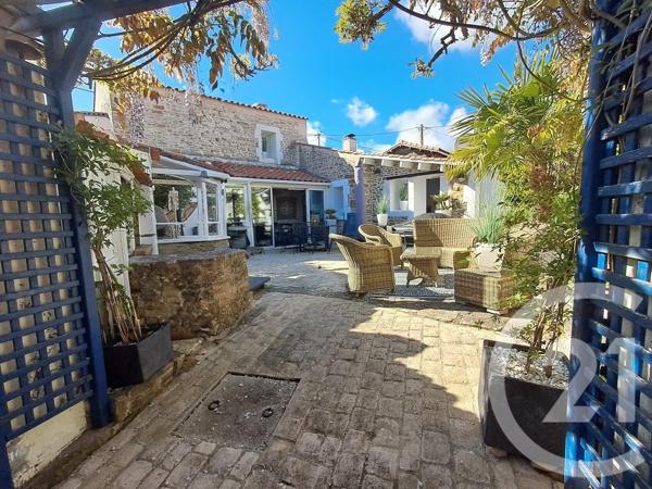 Maison à vendre  5 pièces - 98,65 m 2   TALMONT ST HILAIRE  - 85