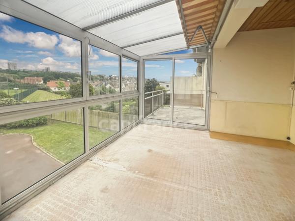 À VENDRE MAISON SEMI-INDIVIDUELLE - BOULOGNE SUR MER - VUE MER EXCEPTIONNELLE - 7 PIECES - JARDIN CLOS