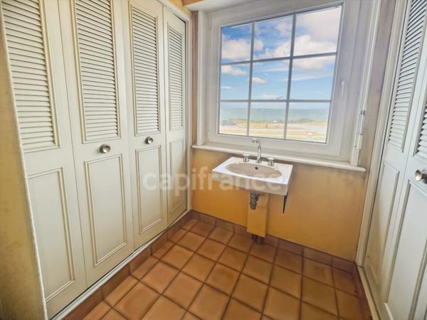 À VENDRE MAISON SEMI-INDIVIDUELLE - BOULOGNE SUR MER - VUE MER EXCEPTIONNELLE - 7 PIECES - JARDIN CLOS