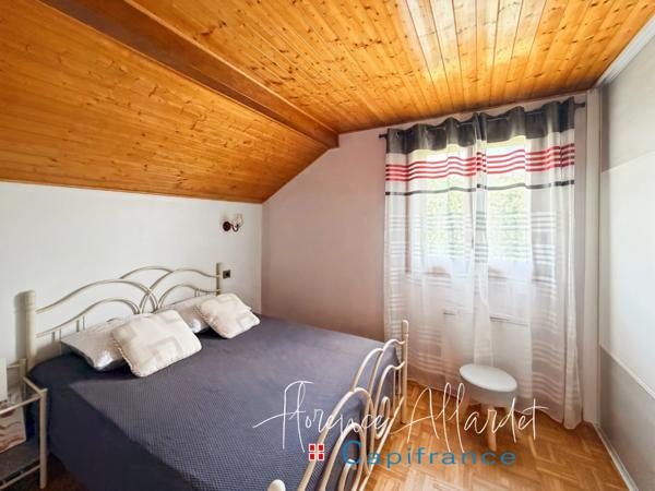 Superbe propriété familiale 5 pièces aux prestations soignées-Terrain 800m2 piscinable- AIX LES BAINS (73)