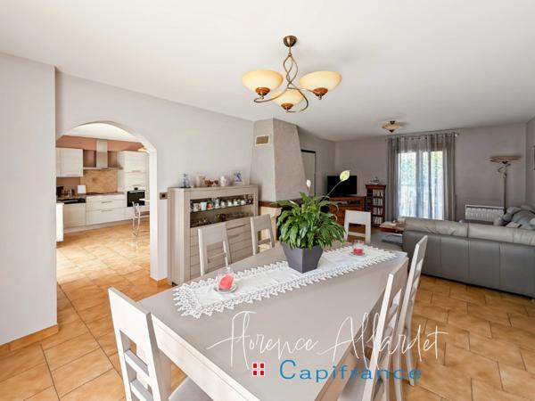 Superbe propriété familiale 5 pièces aux prestations soignées-Terrain 800m2 piscinable- AIX LES BAINS (73)