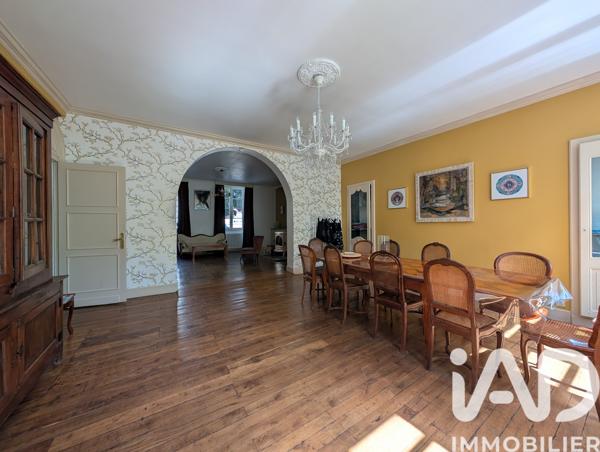Maison à vendre 11 pièces 370 m² Saint-Yrieix-la-Perche