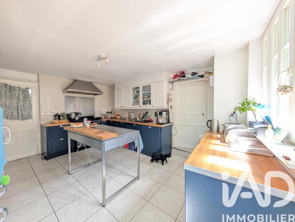 Maison à vendre 11 pièces 370 m² Saint-Yrieix-la-Perche