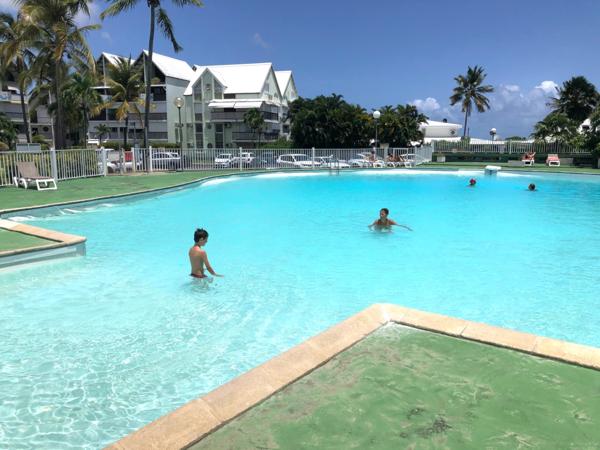 Gosier (97190) Studio meublé vue mer