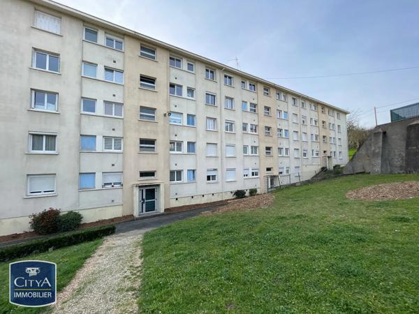 Appartement à louer 4 pièces 78.64m² Saumur (49400)