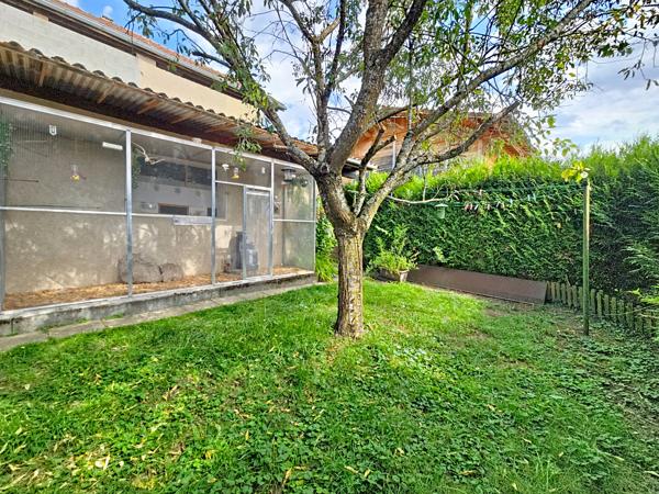 Maison
         5 pièces
        - 85 m² Exclusivité 298 000 € *