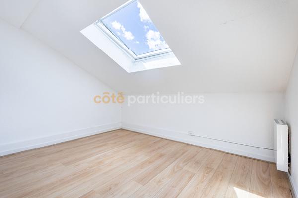 Vente
                Appartement50 m² - 3 Pièces -
                    CLERMONT FERRAND (63000)