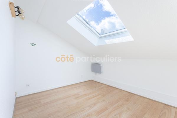 Vente
                Appartement50 m² - 3 Pièces -
                    CLERMONT FERRAND (63000)