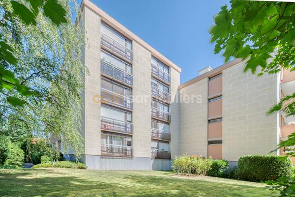 Vente Appartement43,07 m² - 2 Pièces - SAINT GERMAIN EN LAYE (78100)