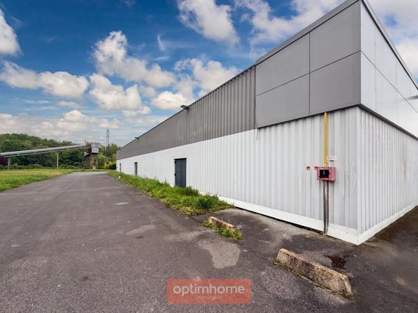 LOCAL COMMERCIAL / RETAIL PARK À LOUER – 1 707 M² EN ZONE COMMERCIALE
