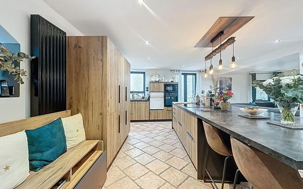 Maison à vendre    5 pièces •  Mornant