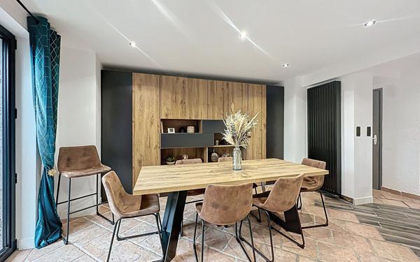 Maison à vendre    5 pièces •  Mornant