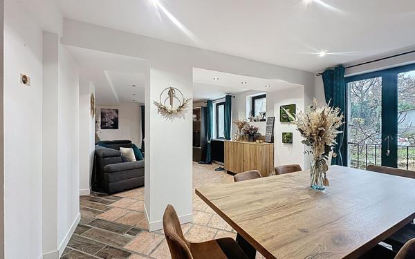 Maison à vendre    5 pièces •  Mornant