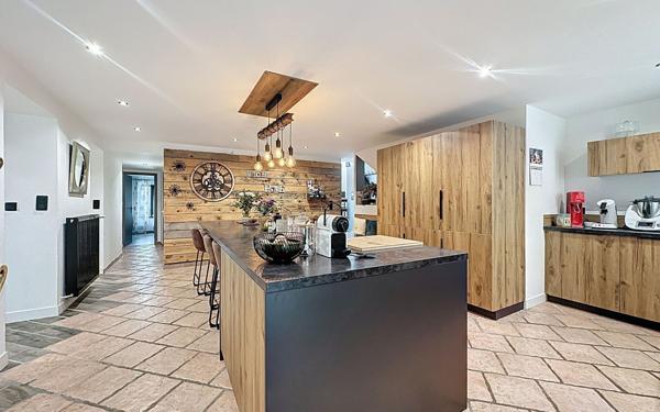 Maison à vendre    5 pièces •  Mornant