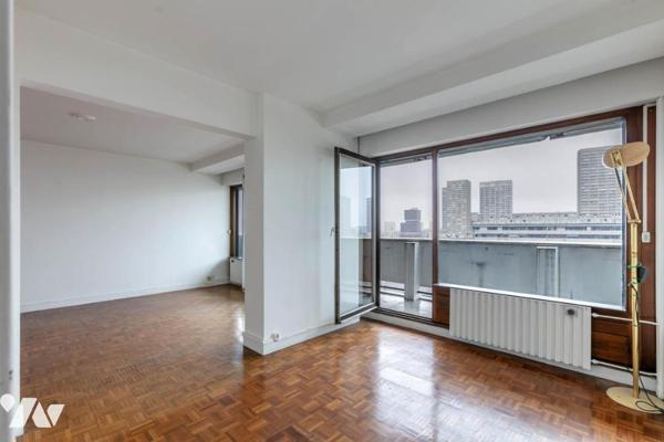 PARIS 13E - MAISON BLANCHE - Appartement familial à rénover - Etage élevé - Ascenseur - Balcon