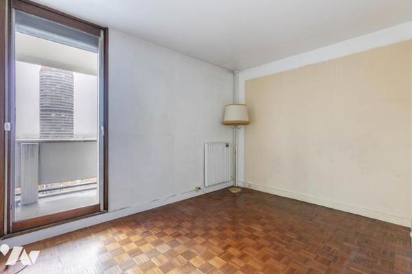 PARIS 13E - MAISON BLANCHE - Appartement familial à rénover - Etage élevé - Ascenseur - Balcon