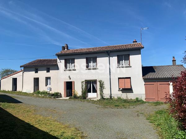 Maison 5 pièces à vendre en campagne de Moncoutant sur Sèvre - 91 500 €