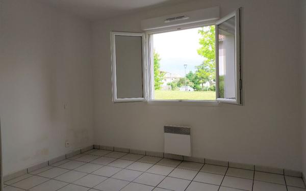 Appartement à louer    2 pièces •  Montussan