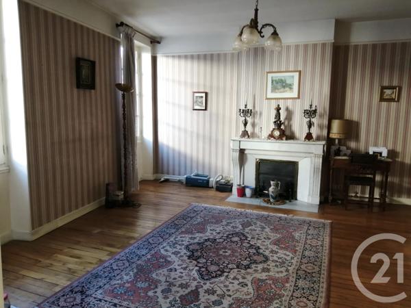 Appartement F4 à vendre  4 pièces - 202 m2 LA CHATRE - 36