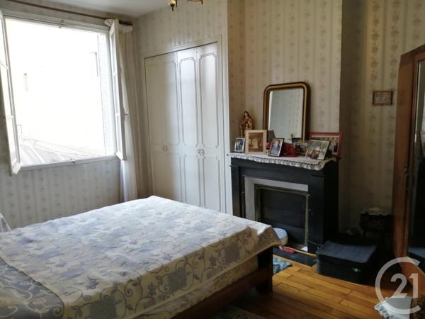 Appartement F4 à vendre  4 pièces - 202 m2 LA CHATRE - 36