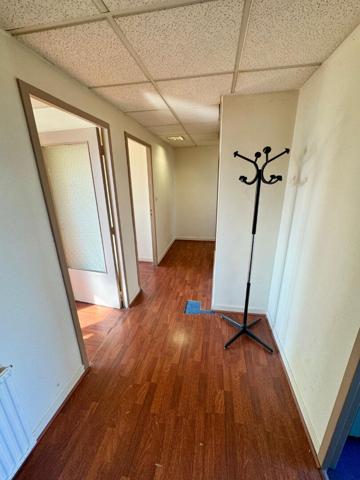 Immobilier professionnel à vendre -Bureaux Bois Guillaume 72 m2 - beaux secteur