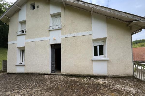 Lot de deux appartements avec stationnement