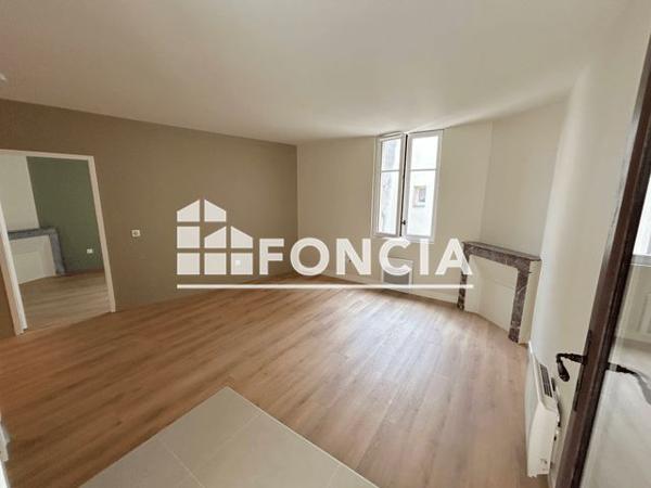 Location Appartement 2 pièces 41.1 m² - 3 RUE DU CHAT Angouleme 16000