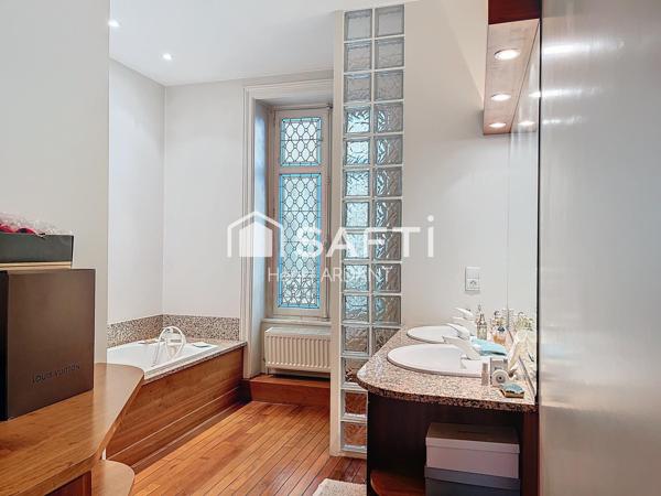 DUPLEX LIMOGES - PREFECTURE avec ASCENSEUR et parking  !