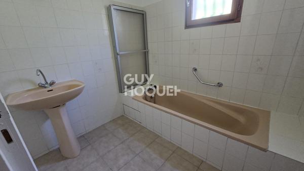La Martelle Maison 3 pièces de plain-pied avec grand  garage