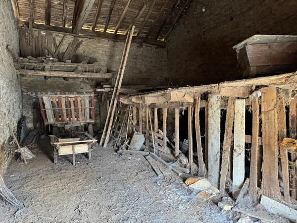 GRANGE pour stockage ou ATELIER