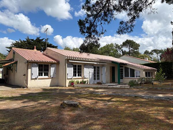 Maison Saint Hilaire De Riez 3 ch, véranda, piscine sur 1 000 m2 de terrain