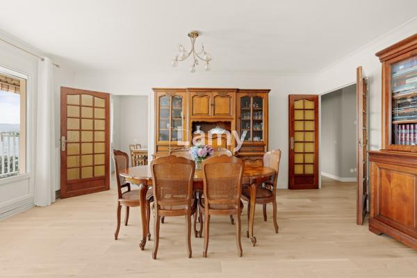 Appartement t5 avec parking et cave. garage en sus 27k€
