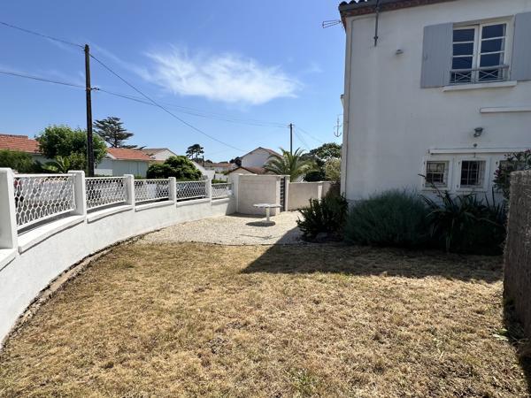 SAINT PALAIS SUR MER - 400 M PLAGE DU BUREAU ET DES COMMERCES - APPARTEMENT 87 M² HABITABLES AVEC JARDIN