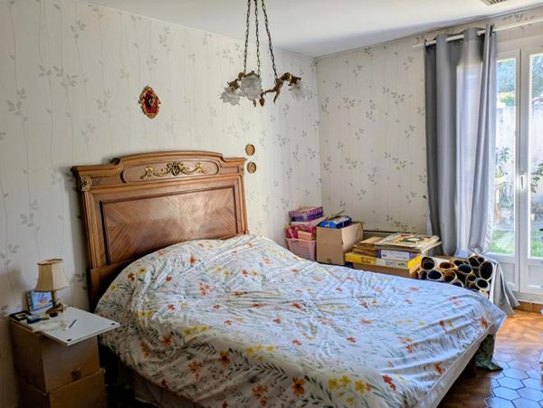 Calas ,maison 5 pièces, plein sud de103 m2, Jardin , garage fermé, place de parking