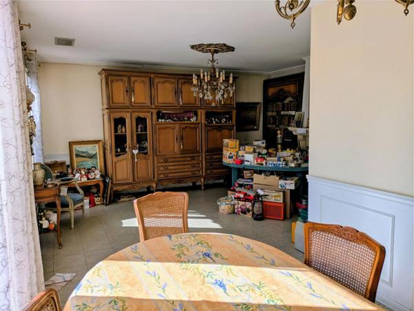 Calas ,maison 5 pièces, plein sud de103 m2, Jardin , garage fermé, place de parking