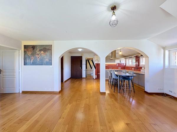 À vendre – T3 lumineux avec jardin, double garage et cave – Collonges-sous-Salève