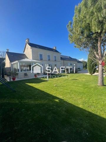 Spacieuse Maison de Maître dans un parc paysager