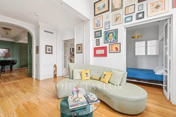 Paris 8ᵉ – Appartement proche du parc Monceau
