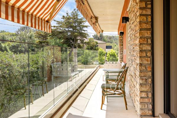 Villa familiale avec 6 chambres à louer Mougins - Domaine privé, piscine chauffée, 6 chambres