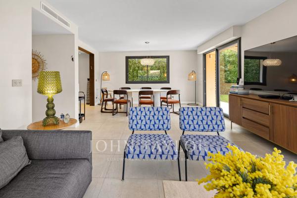 Villa familiale avec 6 chambres à louer Mougins - Domaine privé, piscine chauffée, 6 chambres