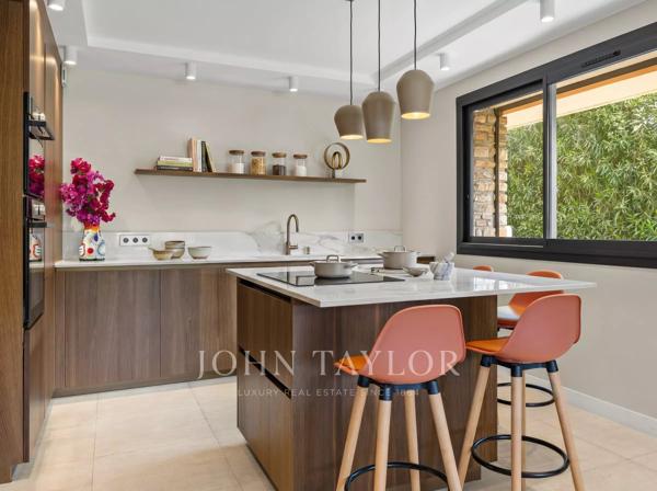 Villa familiale avec 6 chambres à louer Mougins - Domaine privé, piscine chauffée, 6 chambres