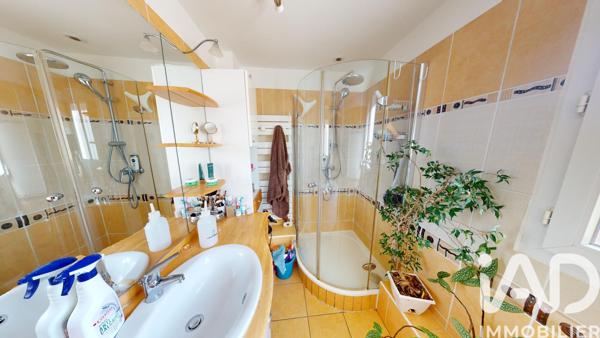 Maison à vendre 6 pièces 109 m² Savigny-le-Temple