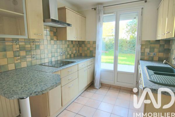 Maison à vendre 6 pièces 109 m² Savigny-le-Temple