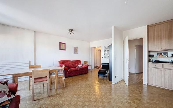 Appartement à vendre    4 pièces • 100,49 m2 Suresnes