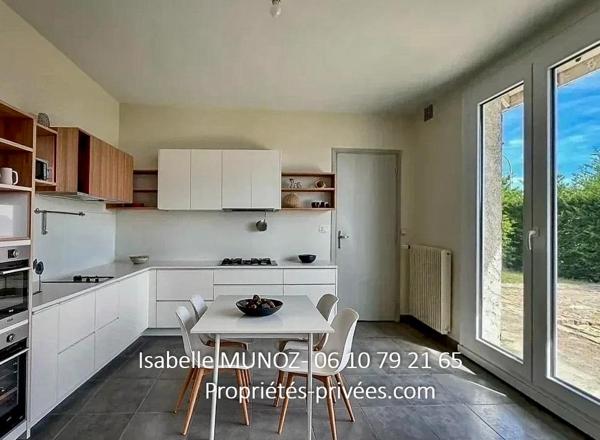 Cournon, maison indépendante F5 avec dépendances et jardin