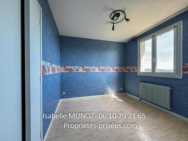 Cournon, maison indépendante F5 avec dépendances et jardin